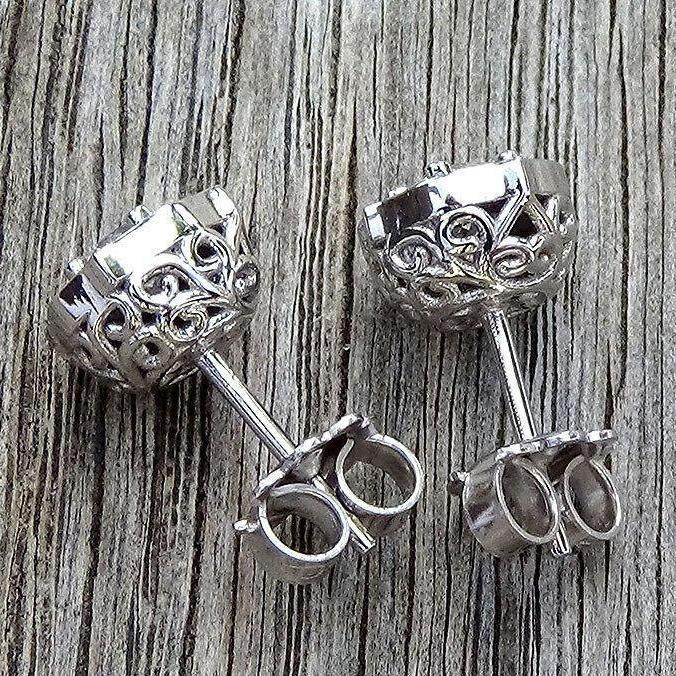 Diamond stud earrings for women 0.62ct - Shilat