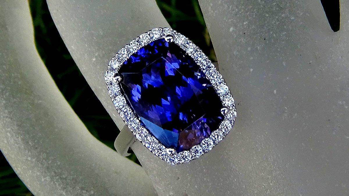 Diamond and tanzanite engagement ring 14k gold 8.85ct - Shilat