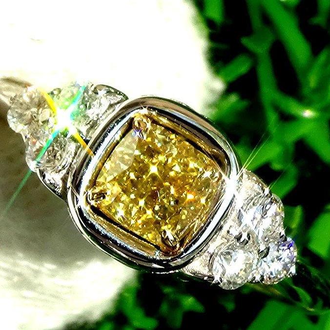 Engagement ringwith canary yellow diamond 0.67ct - Shilat 