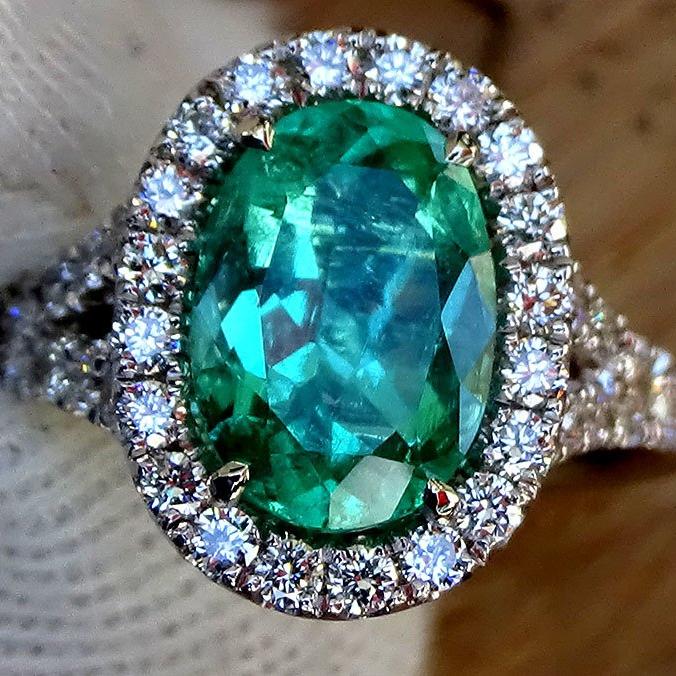 Emerald ring - Shilat