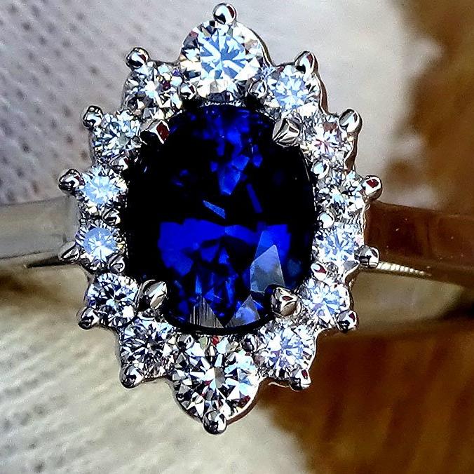 blue sapphire and diamond 14kt gold ring - Shilat