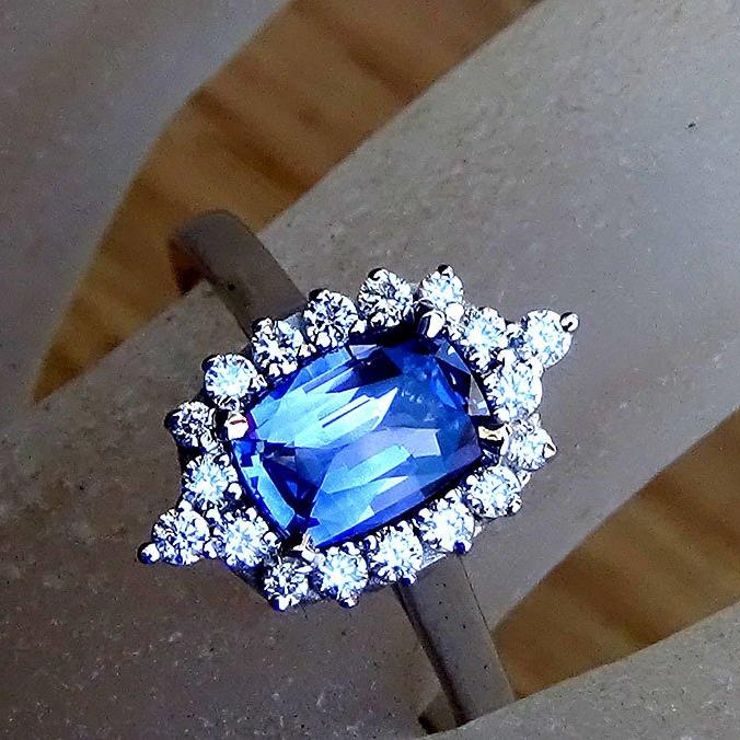 14k sapphire ring- Shilat