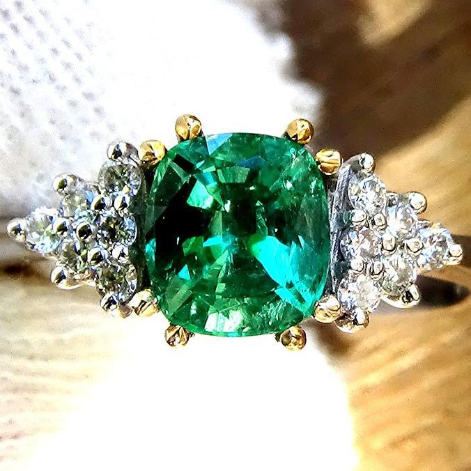 Green Emerald diamond ring  14kt - Shilat