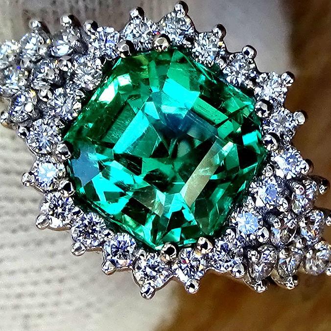 Emerald diamond ring 14 kt solid white gold - Shilat