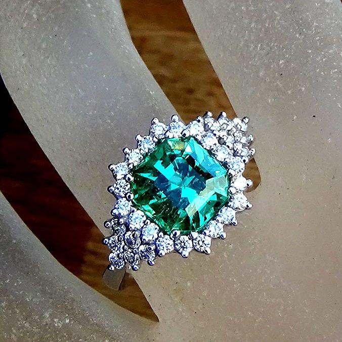 Emerald diamond ring 14 kt gold - Shilat