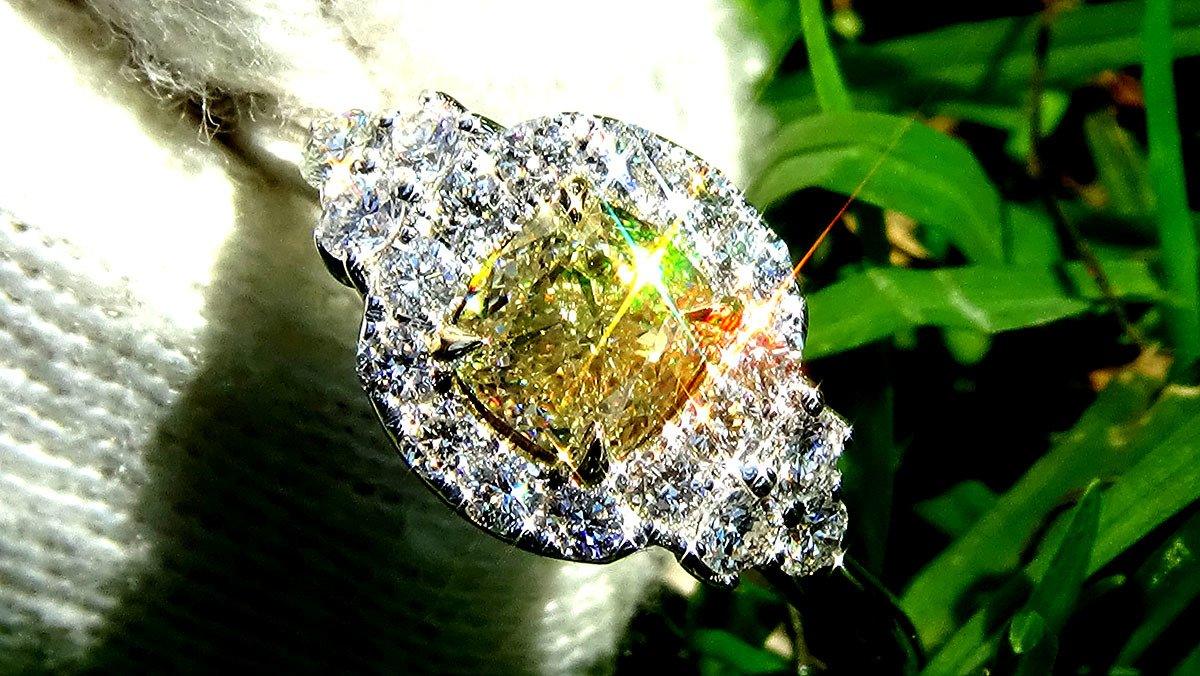 Fancy yellow diamond engagement rings 0.85ct - Shilat 