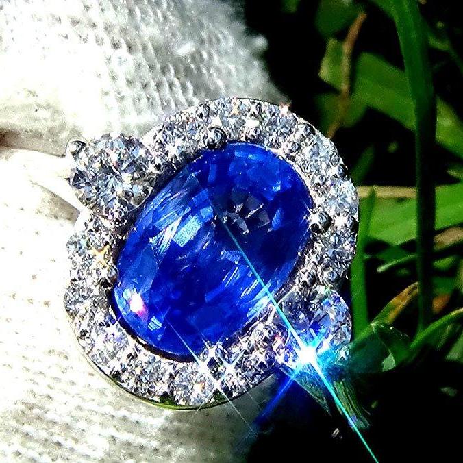 Oval sapphire and diamond ring 2.10ct - Shilat 