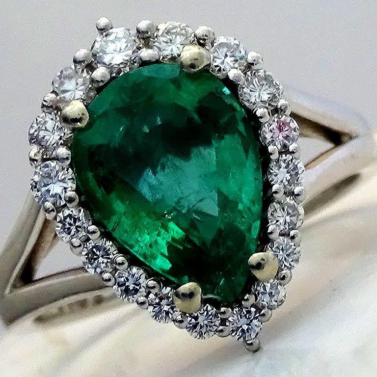 green emerald ring 