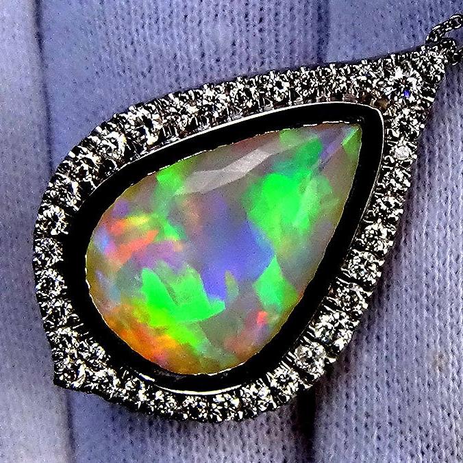 opal and diamond 14kt pendant - Shilat