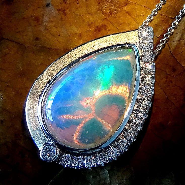 opal diamond 14kt gold pendant - Shlat