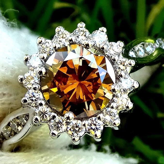 fancy brown diamond ring in 18 kt - Shilat