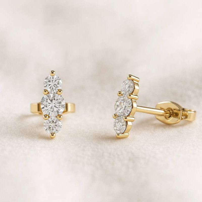 Natural 0.20 carat diamonds earrings yellow gold