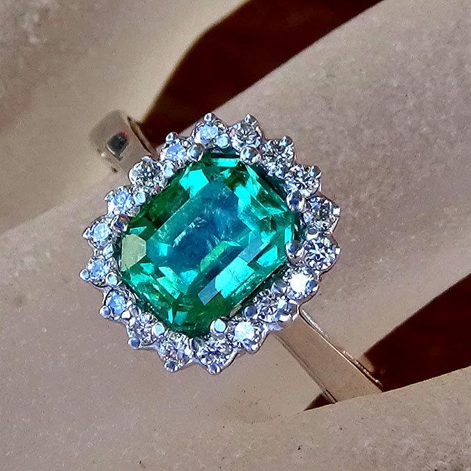 green emerald diamond ring - Shilat