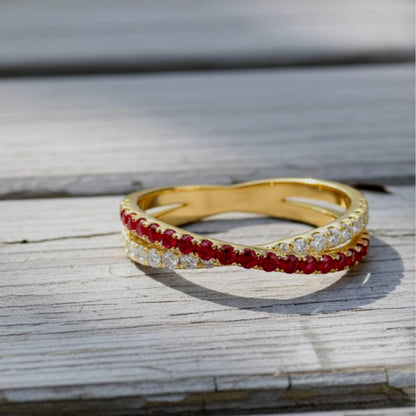 Elegant 0.80ct red sapphire &amp; diamond ring