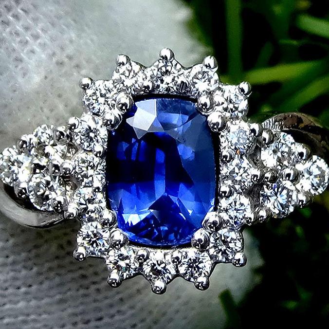 sapphire ring - Shilat