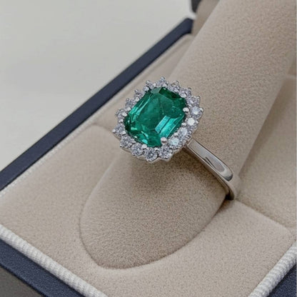 green emerald ring 