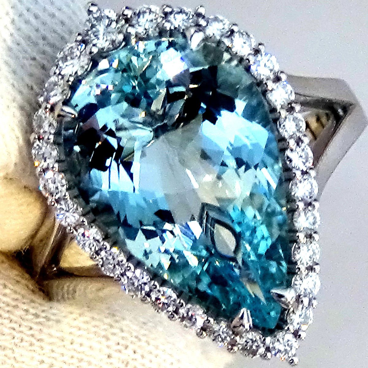 Aquamarine accent diamonds 14kt gold ring - Shilat