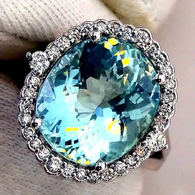 14k Aquamarine ring - Shilat