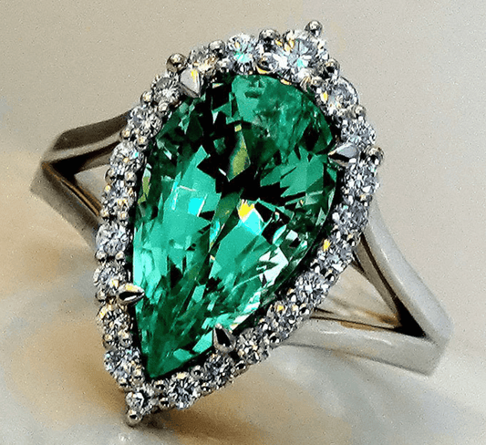 Emerald green engagement ring - Shilat 