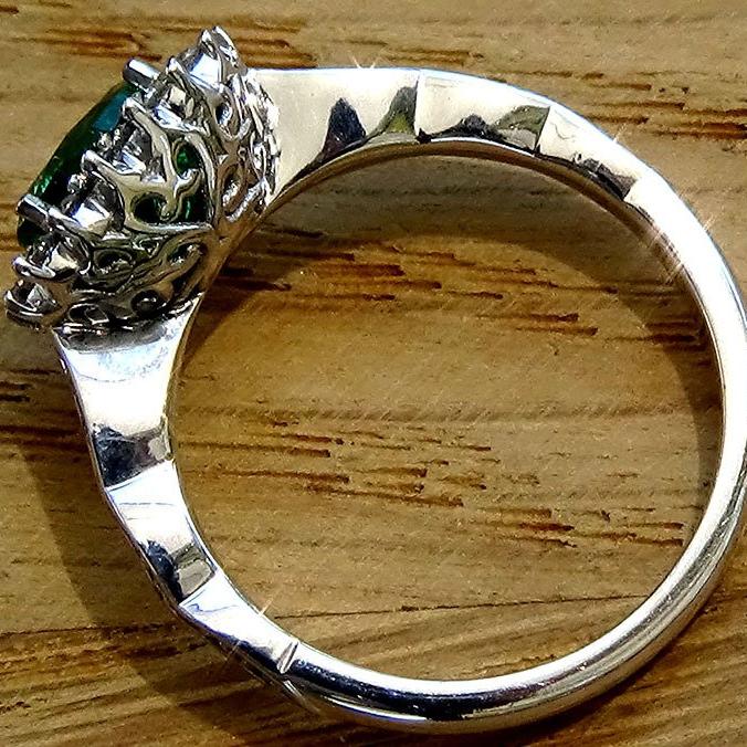 Green Emerald diamond ring 18k - Shilat