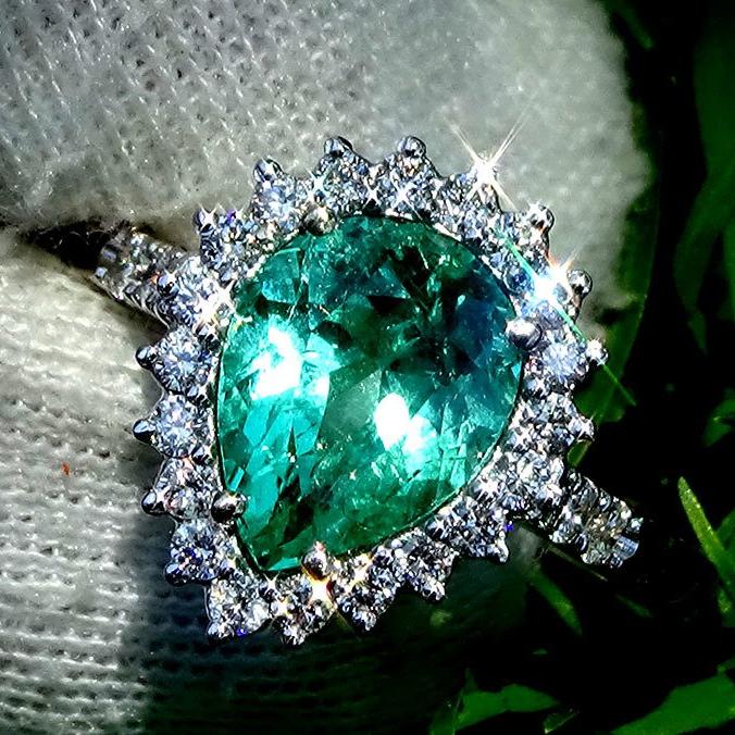 Green Emerald diamond ring - Shilat