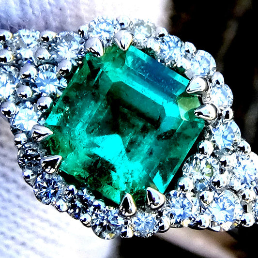 green emerald ring