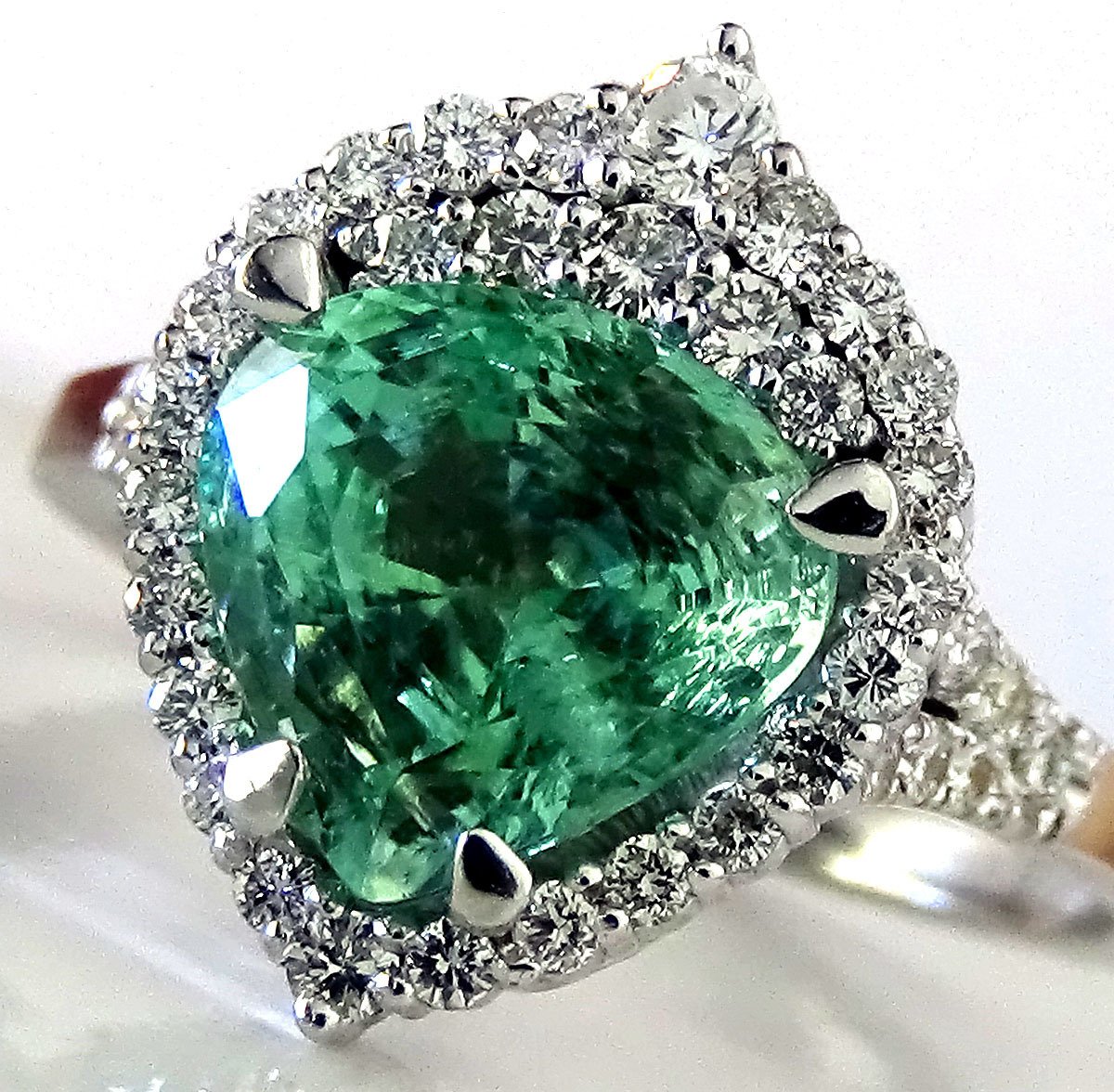 Emerald Ring 008 - Shilat 