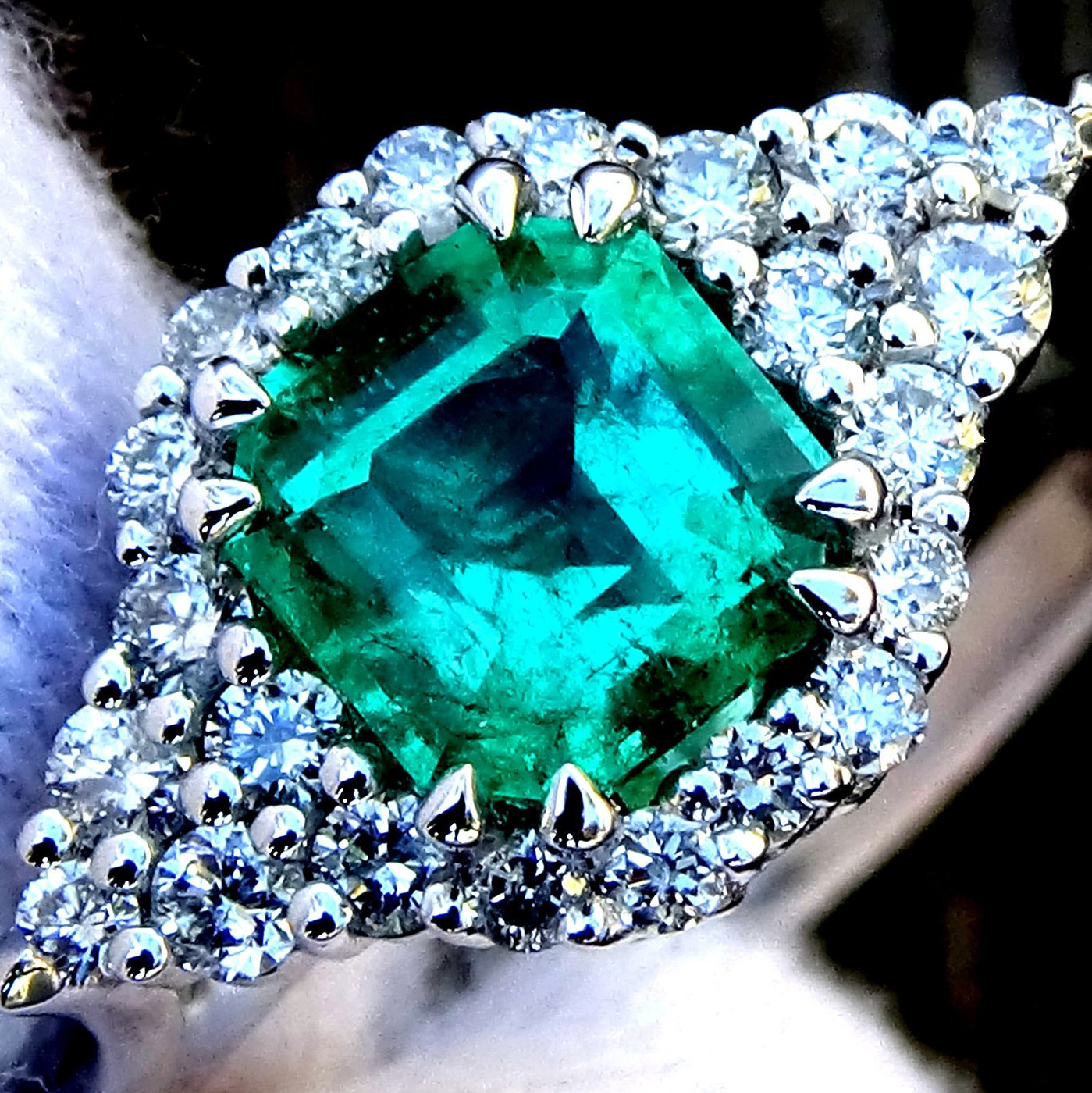 green emerald ring 14k