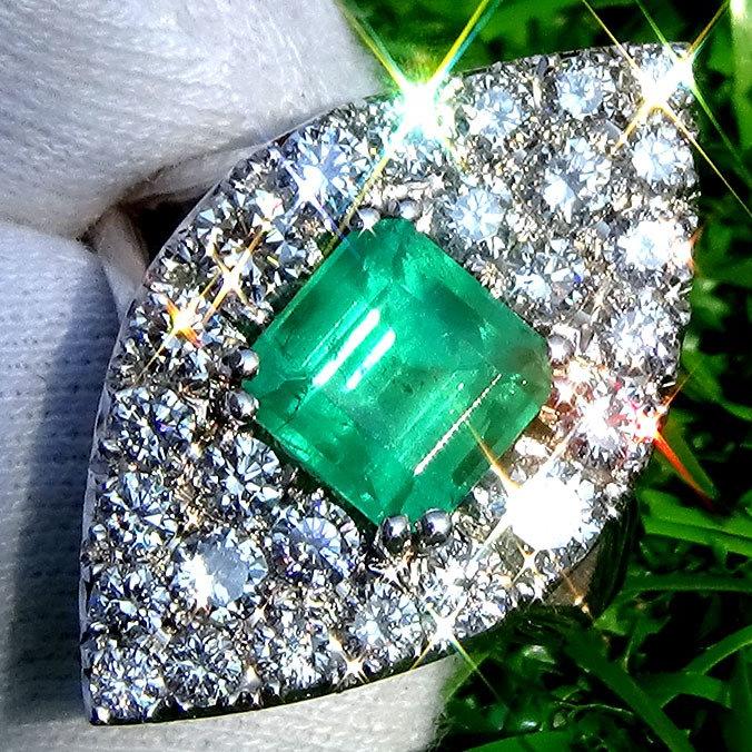 emerald ring 