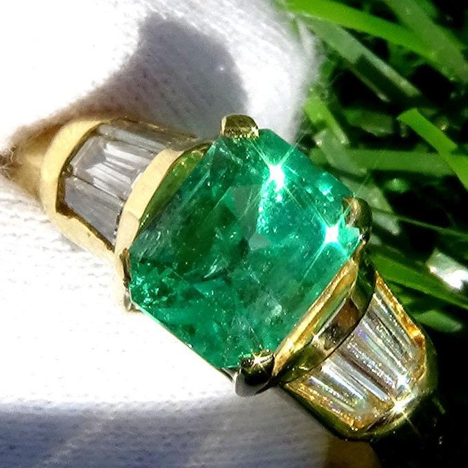 Emerald Ring 013 - Shilat 