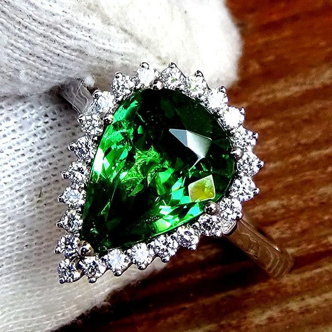 Green tsavorite garnet ring - Shilat 