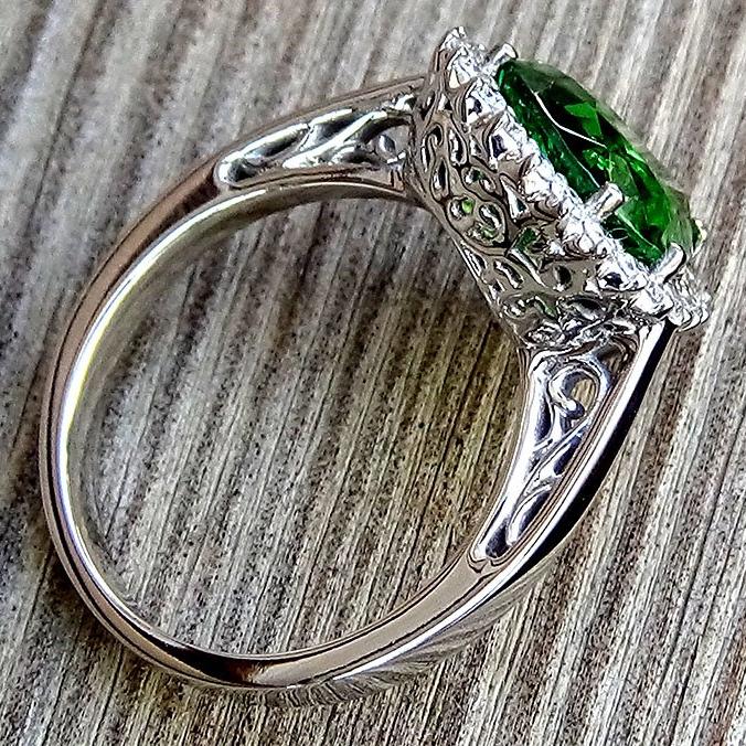 Green tsavorite garnet ring - Shilat 