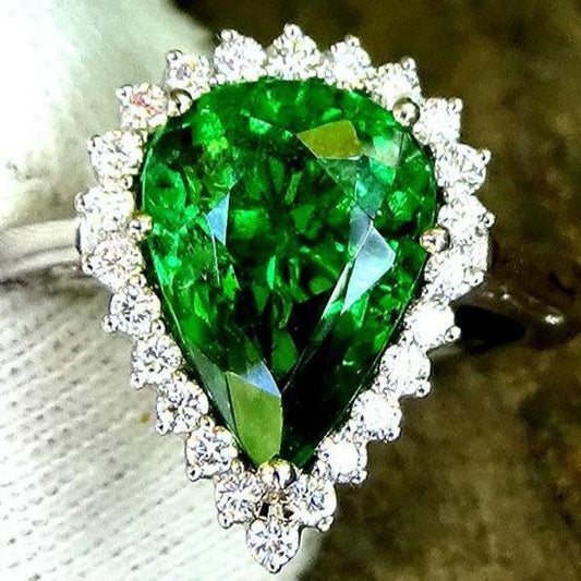 Green Tsavorite Garnet and diamond ring - Shilat