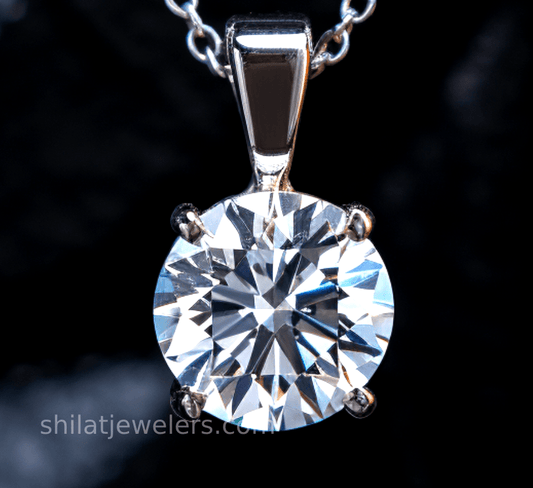 Lab made diamonds custom pendant