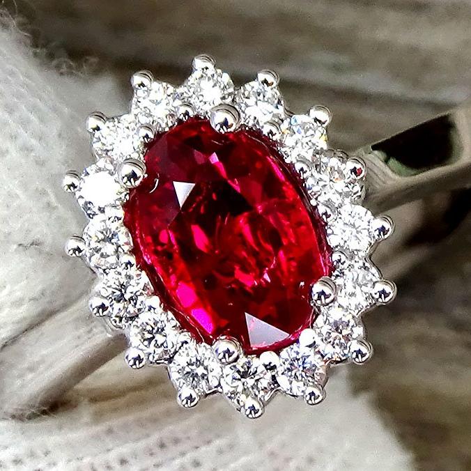  Natural Red Ruby and diamond ring  - Shilat