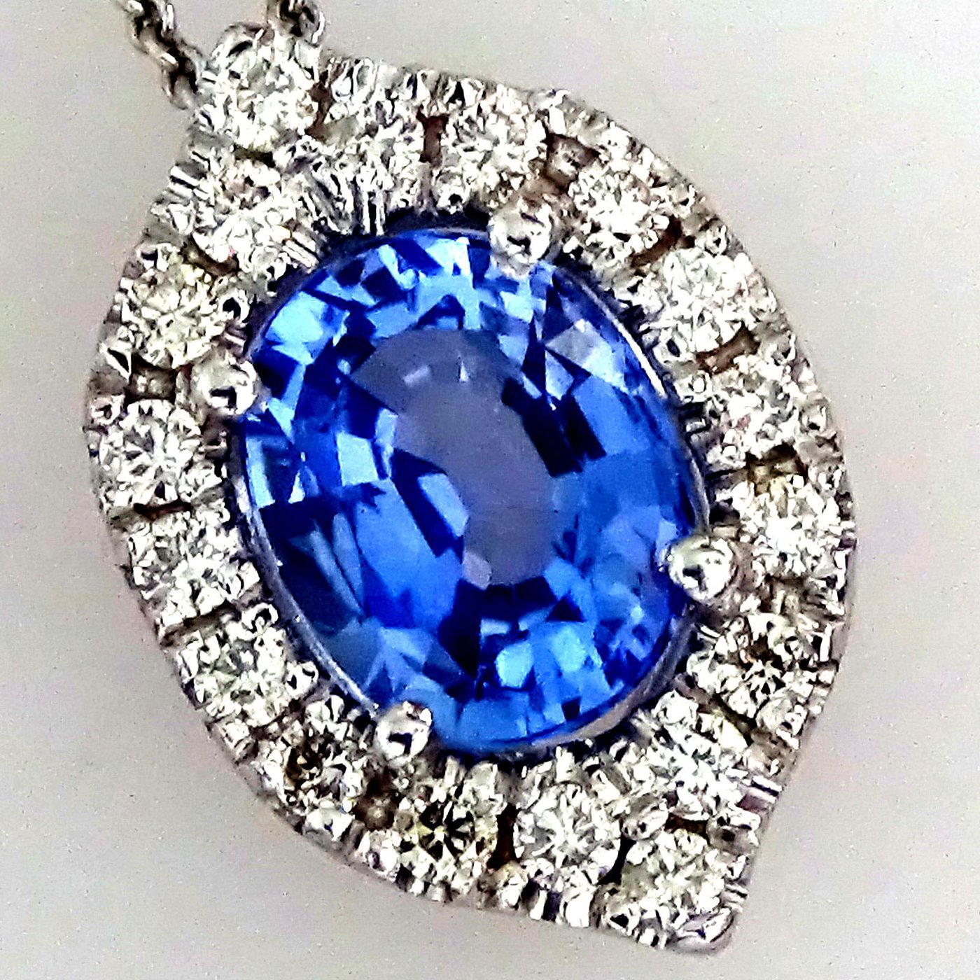 oval cut sapphire and diamond 14kt gold pendant - Shilat