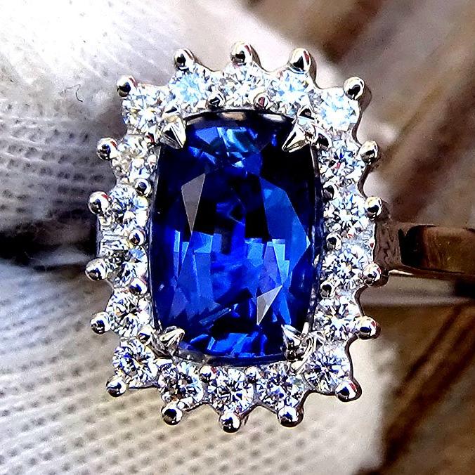 natural blue sapphire and diamond 18kt ring - Shilat