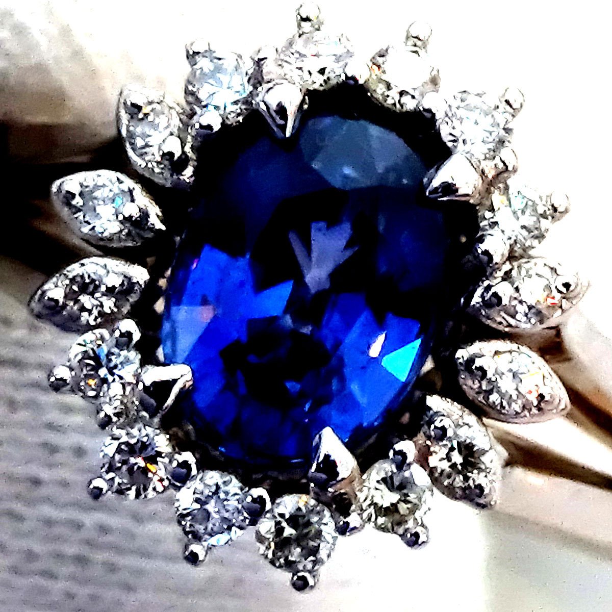 blue sapphire and diamond 14kt gold ring - Shilat