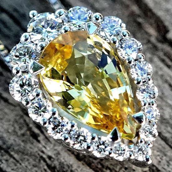 yellow sapphire pendant- Shilat