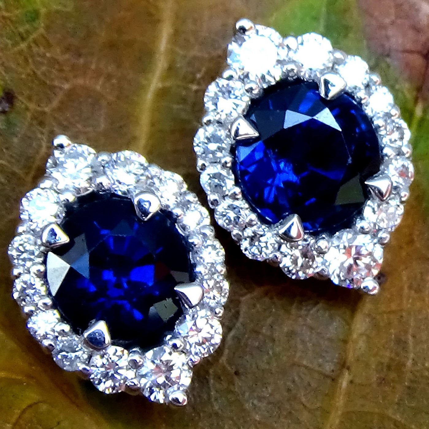 blue sapphire and accent diamonds stud - Shilat