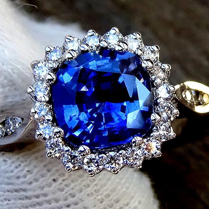 natural blue sapphire and diamond 18kt ring - Shilat