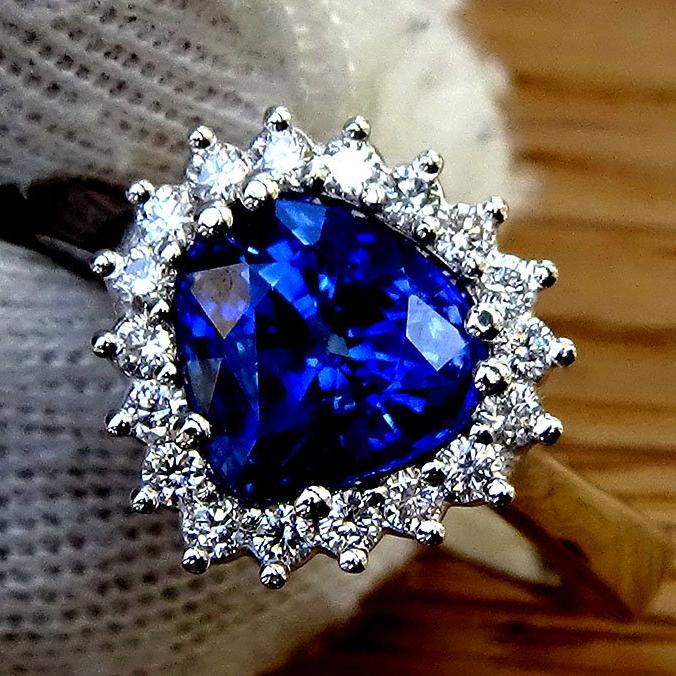 royal blue sapphire diamond ring - Shilat