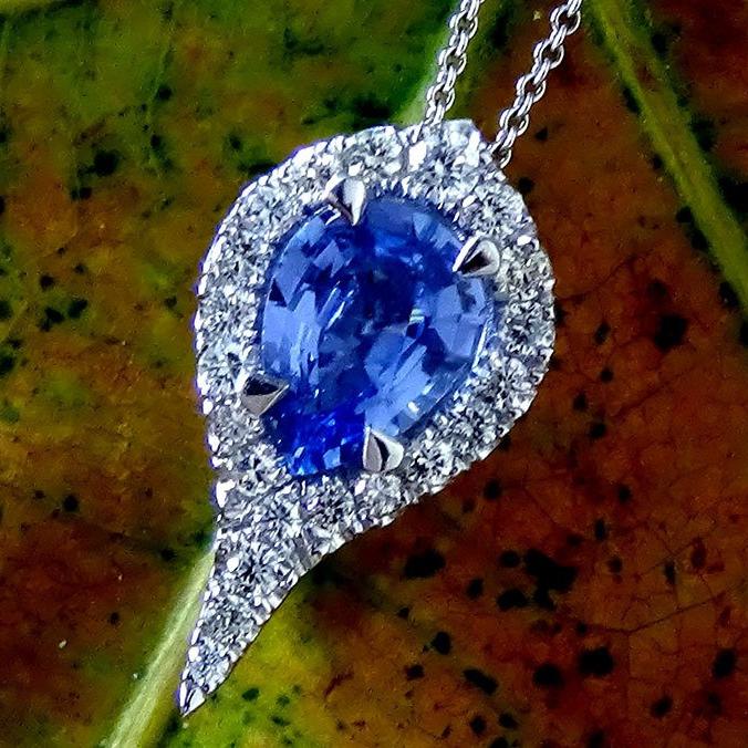 pear cut sapphire and diamond 14kt pendant - Shilat