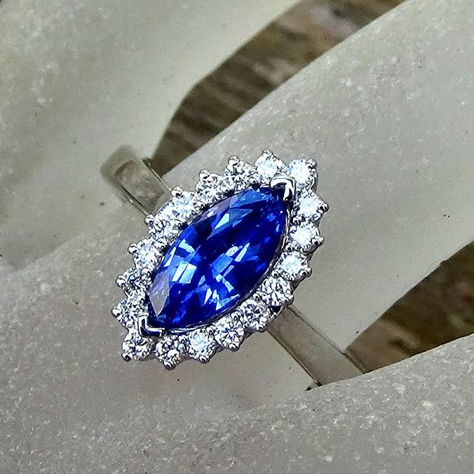 blue sapphire diamond ring - Shilat