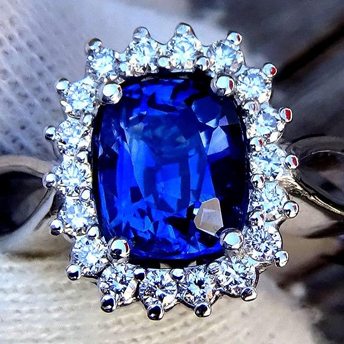 blue sapphire and diamond ring - Shilat