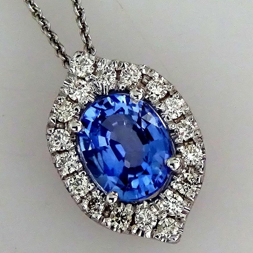 oval cut sapphire diamond 14kt pendant - Shilat