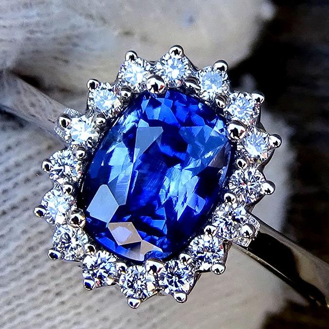 blue sapphire 18kt ring - Shilat