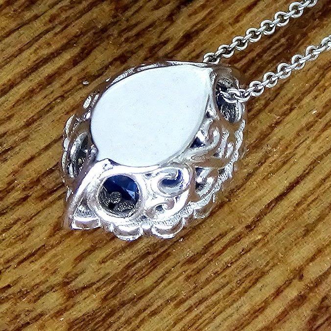 blue sapphire pendant 14k - Shilat