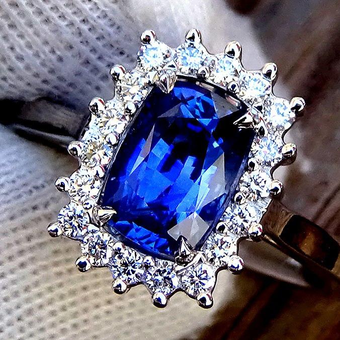 natural blue sapphire and diamond 18kt gold ring - Shilat