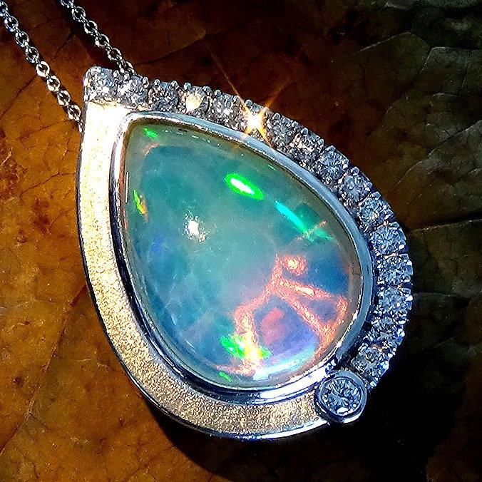 opal pendant - Shlat